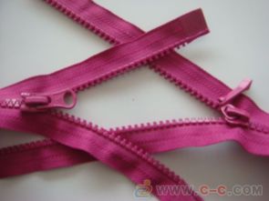 中國(guó)拉鏈?zhǔn)笾放婆c批發(fā)門襟樹(shù)脂拉鏈概覽